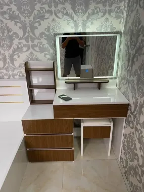 Bàn Trang Điểm Ecoplast - BTĐ04